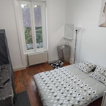 Bed and Breakfast La Batisse De Saint-Chamond Exterior foto